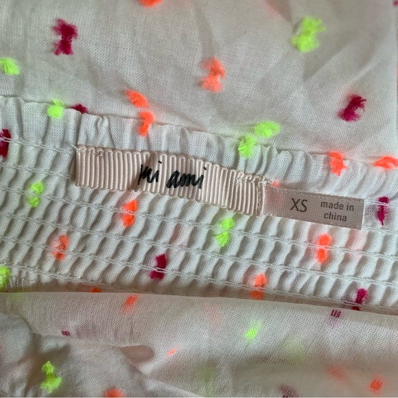 Mi Ami Ruffle Sleeve Double Lined Cream + Fluorescent
Blouse XS - Picture 4 of 4